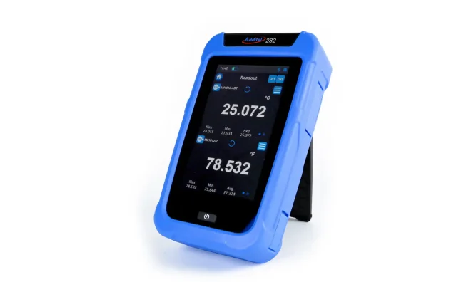Dual-Channel Reference Thermometer Readout